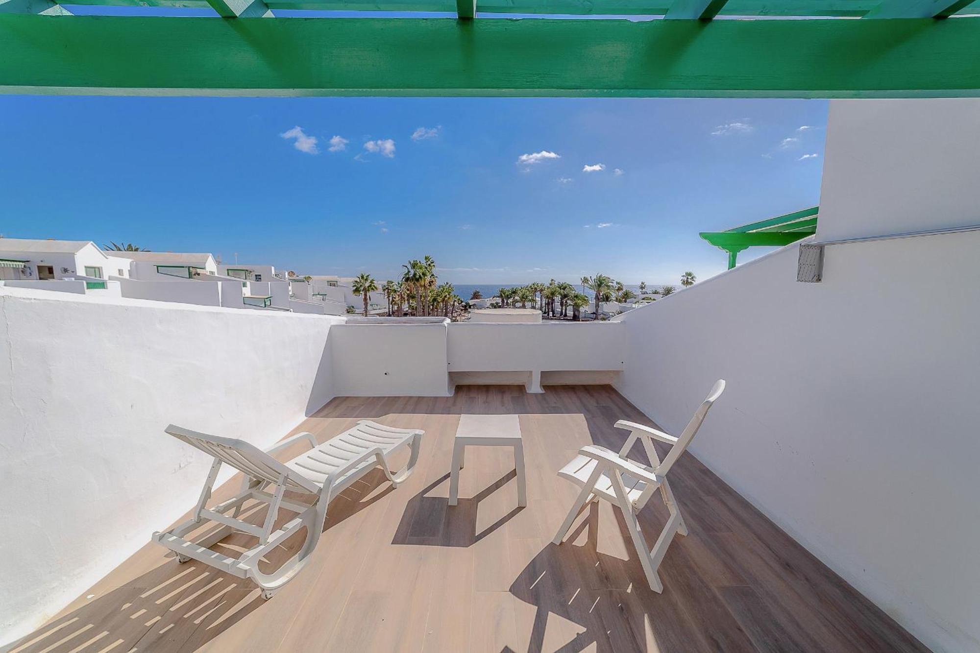 Fantástico apartamento en Las Coronas, gran terraza con vistas al mar y recién reformado completamente Costa Teguise Exterior foto