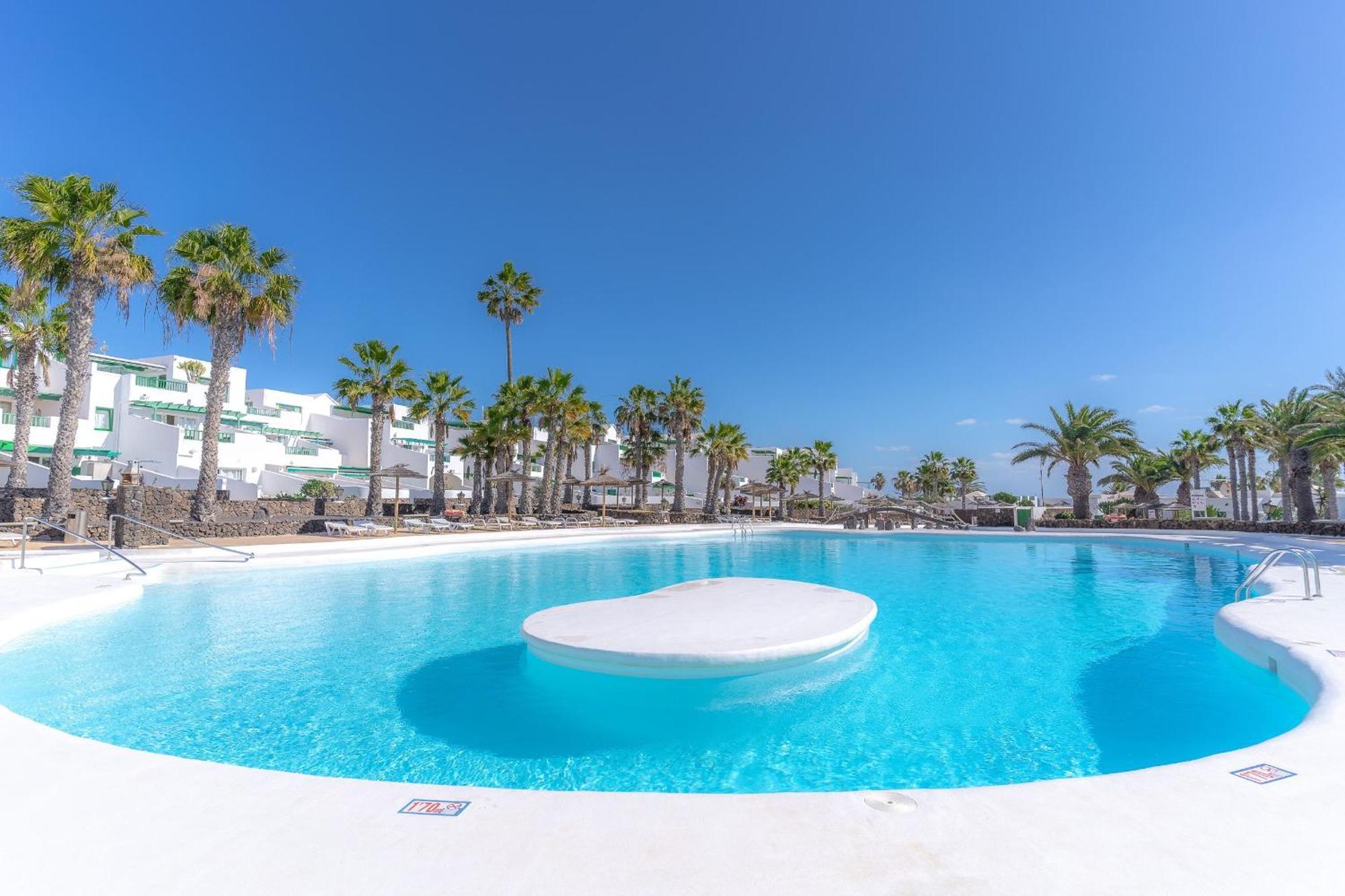Fantástico apartamento en Las Coronas, gran terraza con vistas al mar y recién reformado completamente Costa Teguise Exterior foto